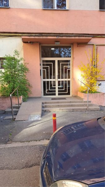 Mosilor, Eminescu, langa Pitza Hut,